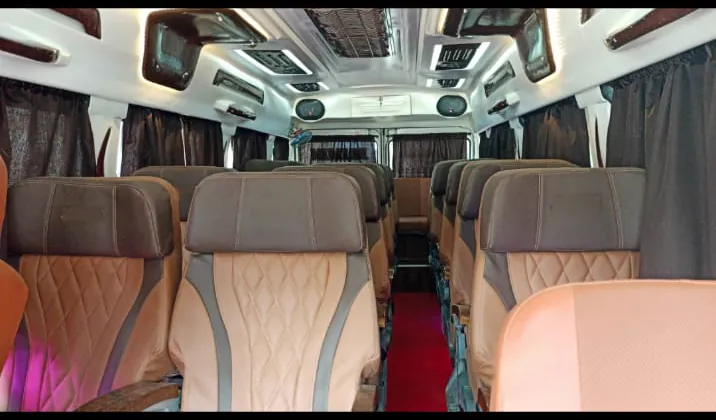 Maharaja tempo traveller, cabin from the front