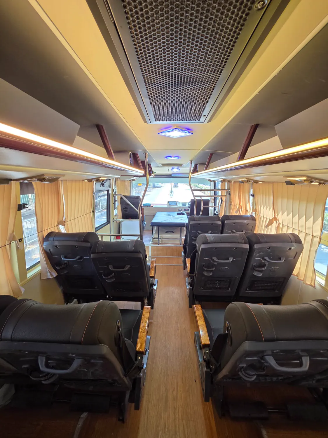 20 seater AC mini bus, seat width and legroom