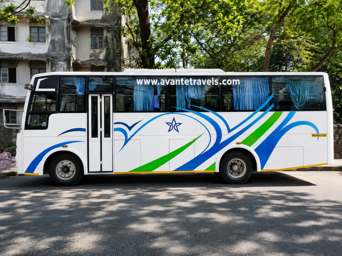 Mini bus 35 seater exterior