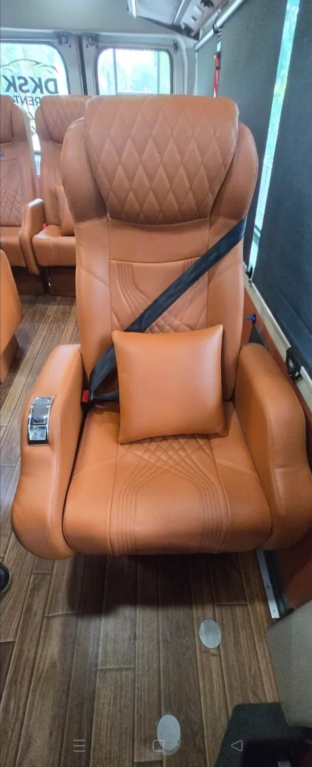 10 seater Maharaja Urbania, seat detail and footrest